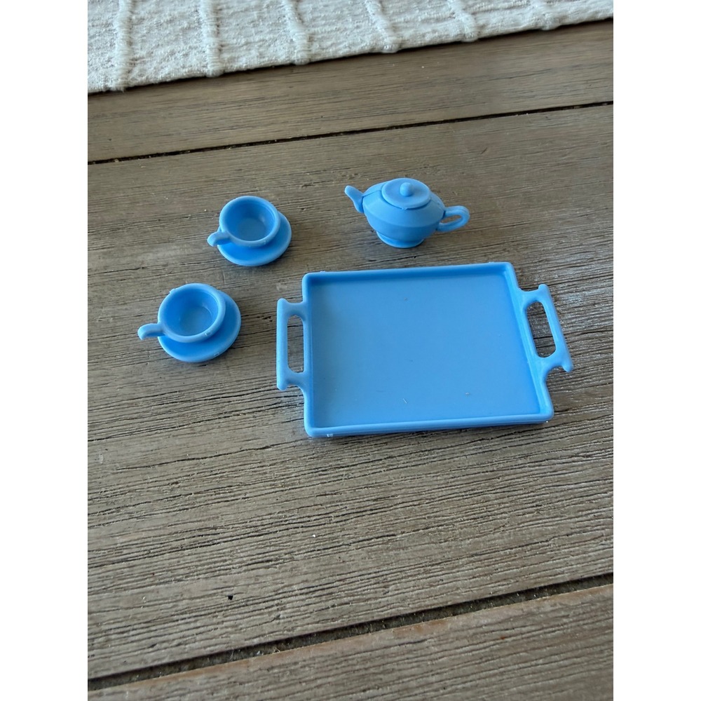 Mattel vintage 1983 Barbie Tea Set Blue Pot Cups Saucers Tray 7 Pieces - Picture 2 of 3
